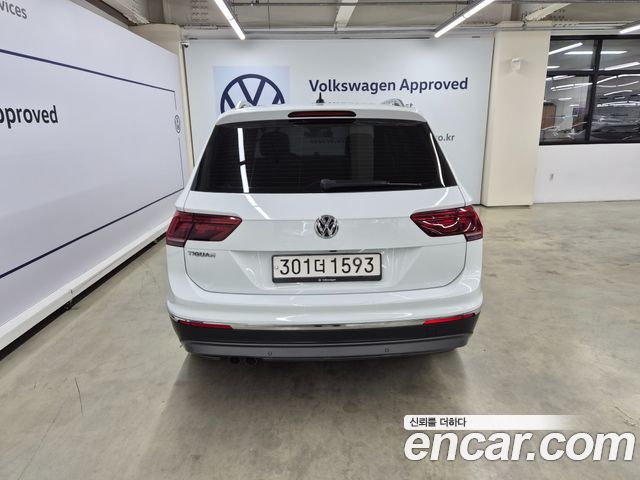 Volkswagen Tiguan (II) 2.0 TDI Premium 2020 — фото 4