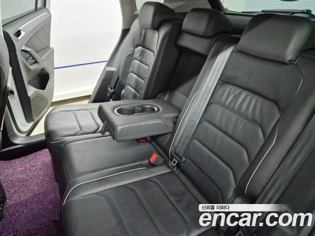 Volkswagen Tiguan (II) 2.0 TDI Premium 2020 — фото 10