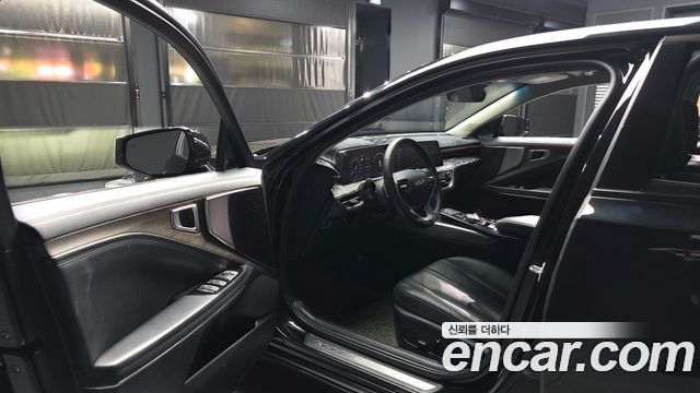 Kia K8 2.5 Gasoline 2WD Noblesse 2022 — фото 10
