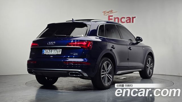 Audi Q5 (FY) 45 TFSI Quattro Premium 2022 — фото 2