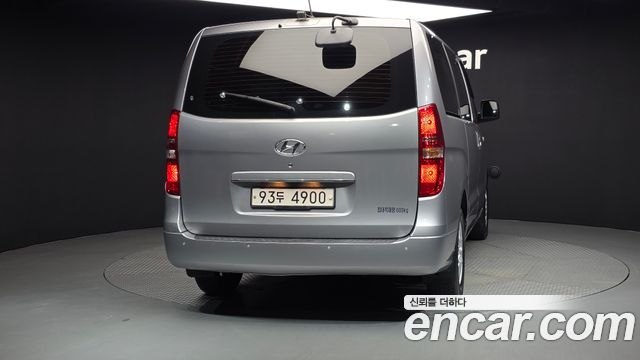 Hyundai Grand Starex Van 3-Seater Smart 2021 — фото 4