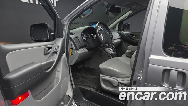 Hyundai Grand Starex Van 3-Seater Smart 2021 — фото 10