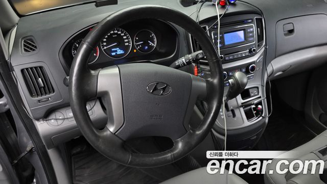Hyundai Grand Starex Van 3-Seater Smart 2021 — фото 13
