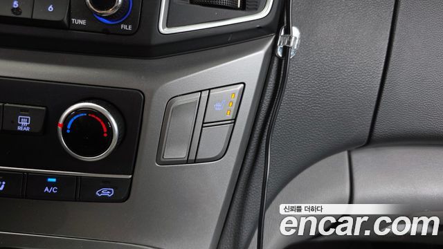 Hyundai Grand Starex Van 3-Seater Smart 2021 — фото 17