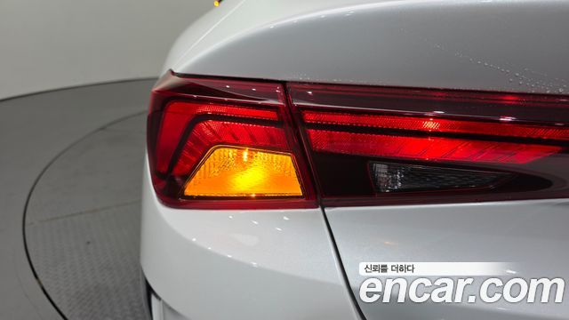 Kia K5 (III) 2.0 Prestige 2023 — фото 29