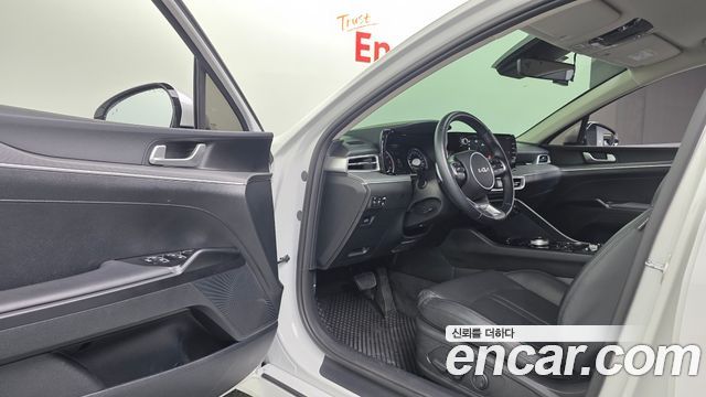 Kia K5 (III) 2.0 Prestige 2023 — фото 32