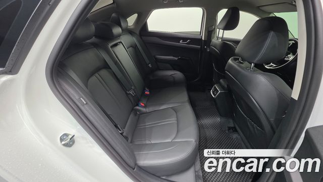 Kia K5 (III) 2.0 Prestige 2023 — фото 37