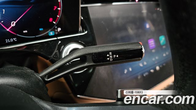 Mercedes-Benz E-Class (W214) E300 4MATIC AMG Line Premiere Special 2024 — фото 9