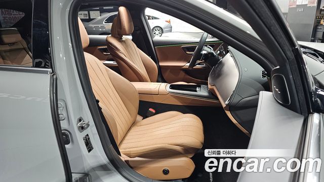 Mercedes-Benz E-Class (W214) E300 4MATIC AMG Line Premiere Special 2024 — фото 26