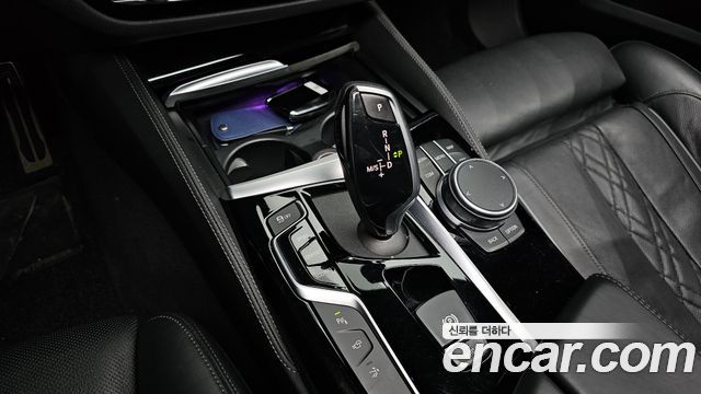 BMW 6 Series GT (G32) 620d xDrive M Sport 2020 — фото 9
