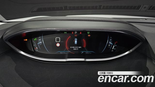 Peugeot 3008 (II) 1.6 BlueHDi Allure 2018 — фото 8