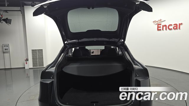 Tesla Model Y Long Range AWD 2025 — фото 20
