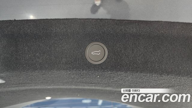 Tesla Model Y Long Range AWD 2025 — фото 28