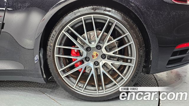 Porsche 911 (992) Carrera 4S Cabriolet 2024 — фото 21
