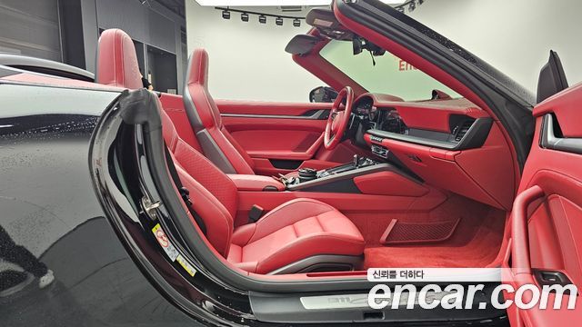Porsche 911 (992) Carrera 4S Cabriolet 2024 — фото 26