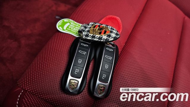 Porsche 911 (992) Carrera 4S Cabriolet 2024 — фото 34