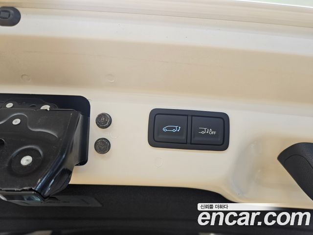 Hyundai Staria HEV 1.6T Cargo 5-Seater Modern 2026 — фото 15