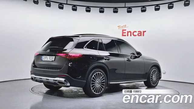 Mercedes-Benz GLC-Class (X254) GLC300 4MATIC AMG Line 2024 — фото 2