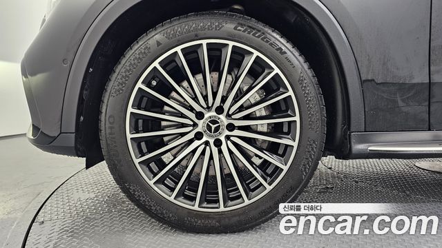 Mercedes-Benz GLC-Class (X254) GLC300 4MATIC AMG Line 2024 — фото 5