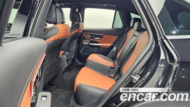 Mercedes-Benz GLC-Class (X254) GLC300 4MATIC AMG Line 2024 — фото 11