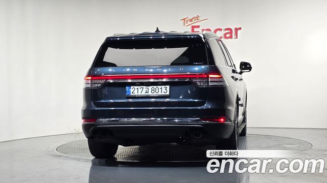 Lincoln Aviator (II) 3.0 Reserve  AWD 2023 — фото 4