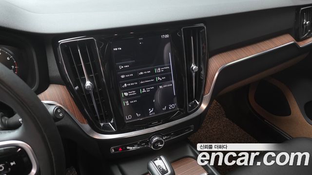 Volvo V60 Cross Country (II) T5 AWD 2019 — фото 14