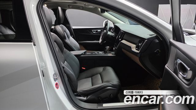 Volvo V60 Cross Country (II) T5 AWD 2019 — фото 26