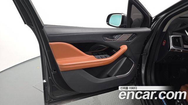 Jaguar I-PACE EV400 HSE 2020 — фото 30