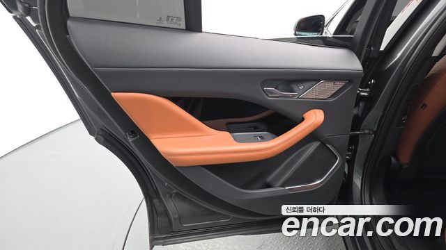 Jaguar I-PACE EV400 HSE 2020 — фото 31
