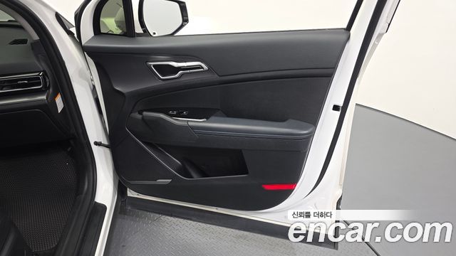 Kia Sportage Hybrid (V) Nobleless 2WD 2022 — фото 24