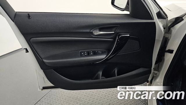 BMW 1 Series (F20) 118d Sport Special Edition 5Door 2019 — фото 24