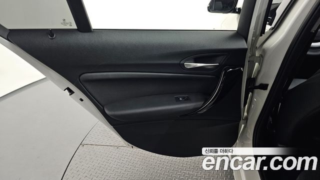BMW 1 Series (F20) 118d Sport Special Edition 5Door 2019 — фото 25