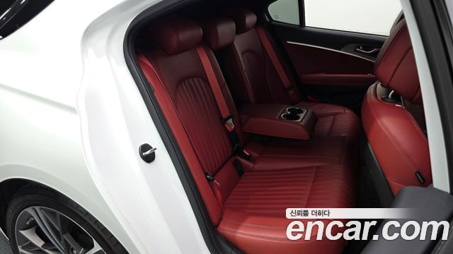 Genesis G70 Shooting Brake Gasoline 2.5T 2WD 2024 — фото 16