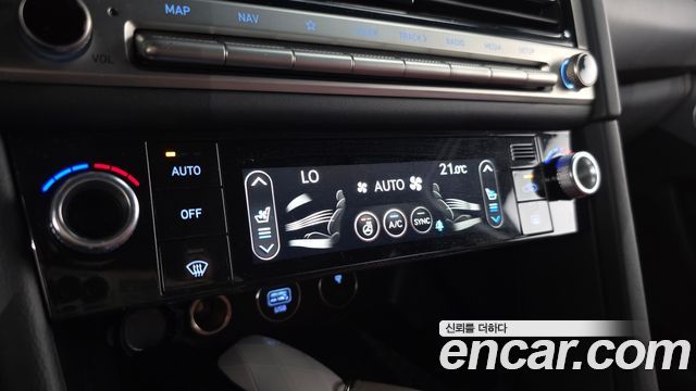 Genesis G70 Shooting Brake Gasoline 2.5T 2WD 2024 — фото 20