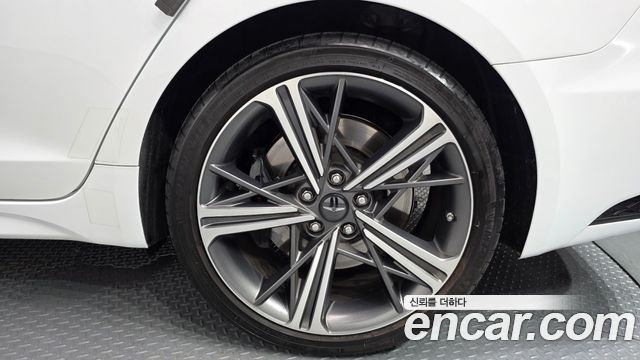 Genesis G70 Shooting Brake Gasoline 2.5T 2WD 2024 — фото 27