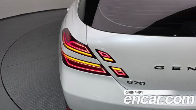Genesis G70 Shooting Brake Gasoline 2.5T 2WD 2024 — фото 29