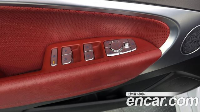 Genesis G70 Shooting Brake Gasoline 2.5T 2WD 2024 — фото 35