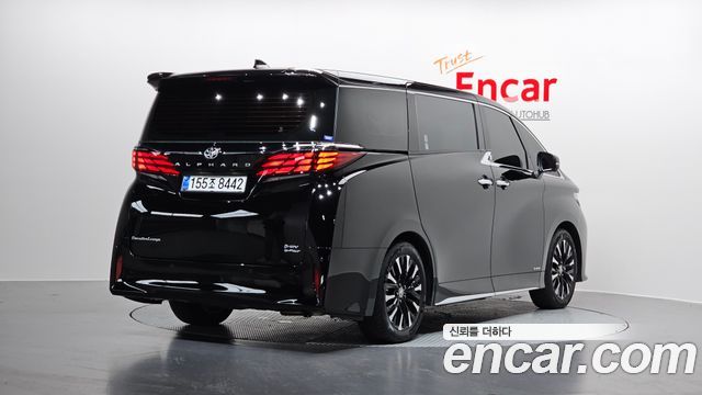 Toyota Alphard (IV) 2.5 HEV Executive AWD 2025 — фото 2