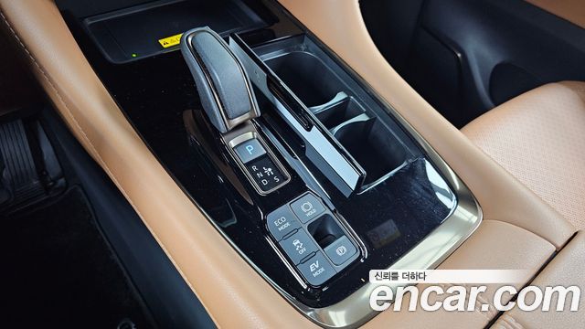 Toyota Alphard (IV) 2.5 HEV Executive AWD 2025 — фото 9