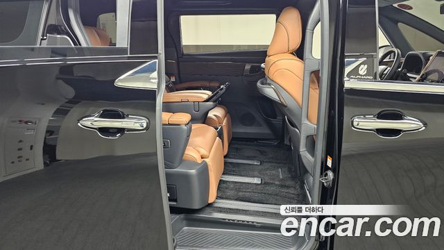 Toyota Alphard (IV) 2.5 HEV Executive AWD 2025 — фото 11