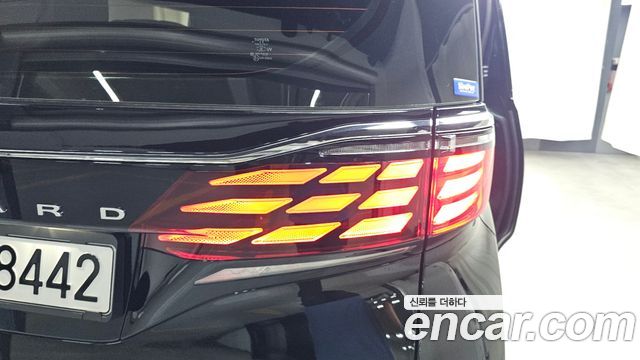 Toyota Alphard (IV) 2.5 HEV Executive AWD 2025 — фото 23
