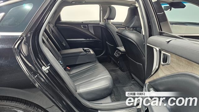 Kia K8 2.5 Gasoline 2WD Noblesse 2022 — фото 11
