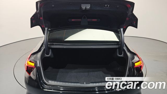Kia K8 2.5 Gasoline 2WD Noblesse 2022 — фото 17