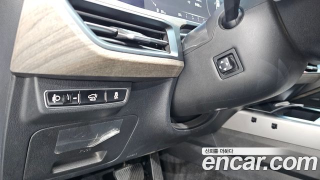 Kia K8 2.5 Gasoline 2WD Noblesse 2022 — фото 19
