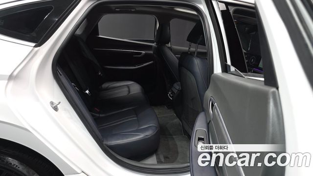Hyundai Sonata The Edge (DN8) 2.0 Exclusive 2024 — фото 12