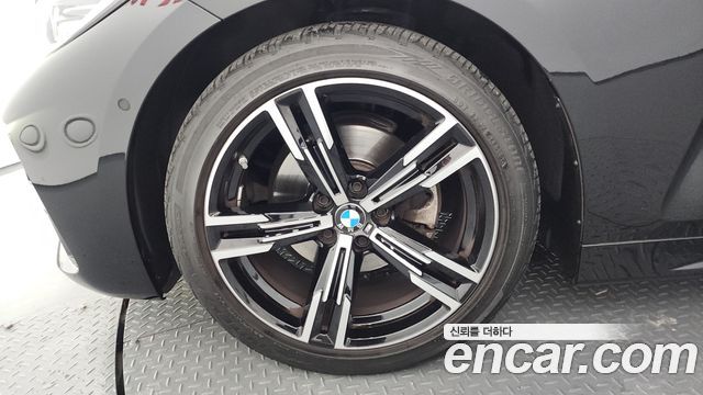 BMW 4 Series (G22) 420i M Sport Coupe 2021 — фото 5