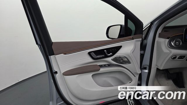 Mercedes-Benz EQS SUV (X296) EQS450 4MATIC 2023 — фото 24