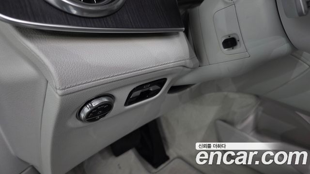 Mercedes-Benz EQS SUV (X296) EQS450 4MATIC 2023 — фото 27