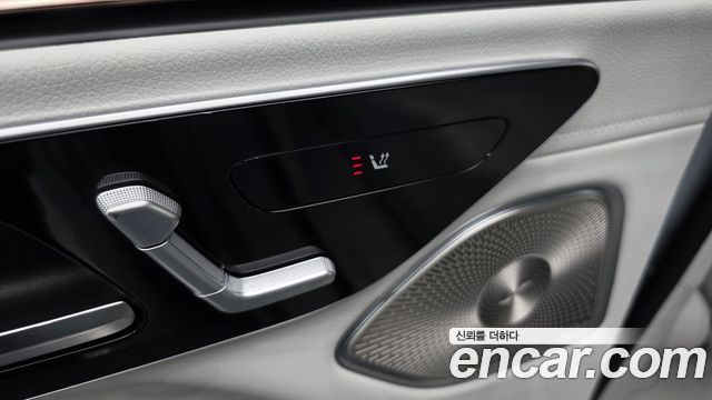 Mercedes-Benz EQS SUV (X296) EQS450 4MATIC 2023 — фото 34