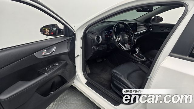 Kia K3 (II) 1.6 Prestige 2022 — фото 11